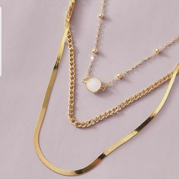 *Margot* Layered Chain Necklace - Picture 3 of 4